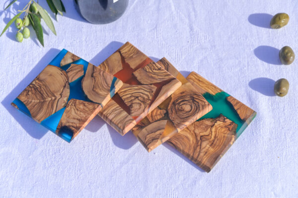 COASTER WITH OLIVE WOOD AND EPOXY RESIN - Image 5