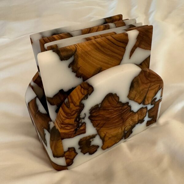 Coaster case with six coasters in any color .... 61.00 euros